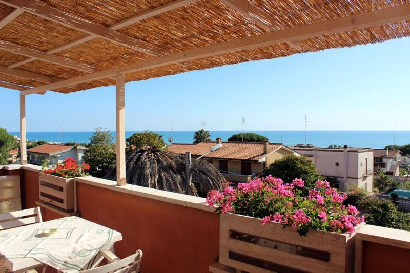 Le Ninfe Bed And Breakfast Anzio Bagian luar foto