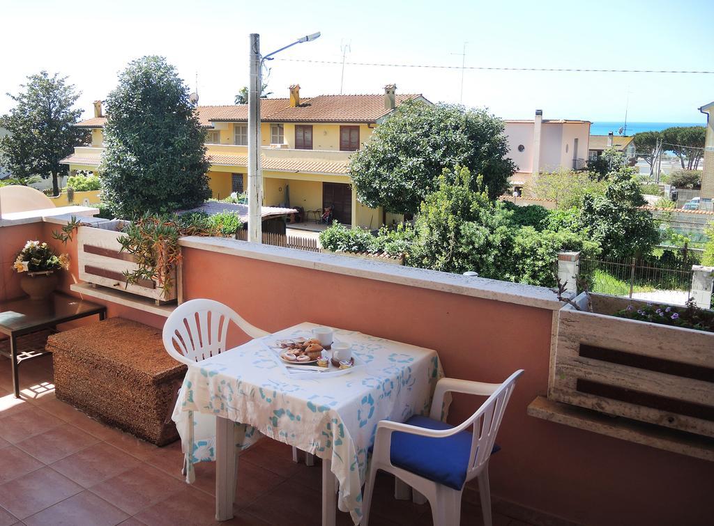 Le Ninfe Bed And Breakfast Anzio Bagian luar foto