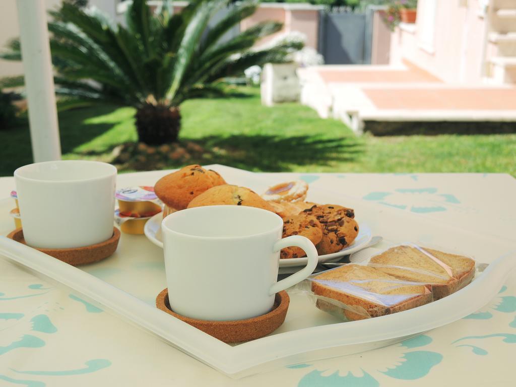 Le Ninfe Bed And Breakfast Anzio Bagian luar foto